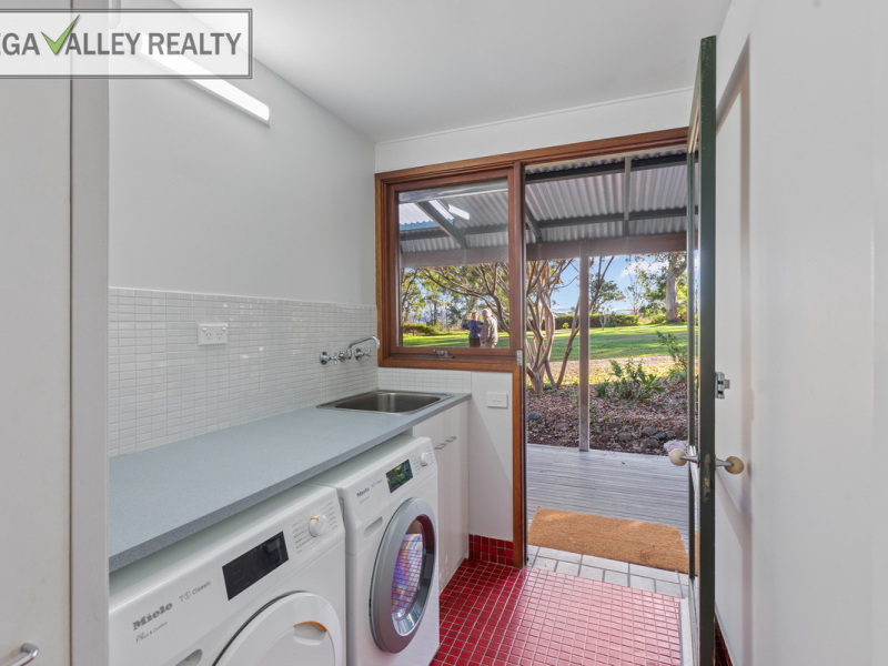 12 Corridgeree Road, Bega, NSW 2550 AUS