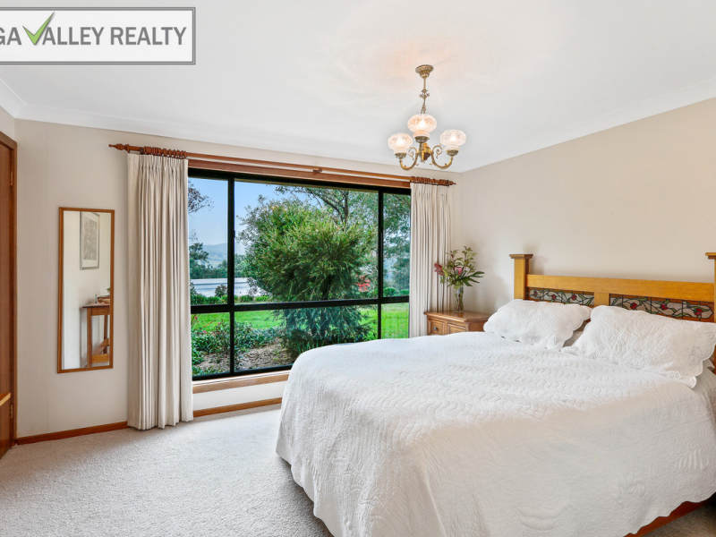 71 Gillcrest Drive, Bega, NSW 2550 AUS