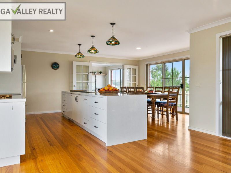 53 Glen Mia Drive, Bega, NSW 2550 AUS