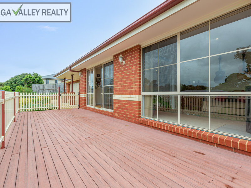 53 Glen Mia Drive, Bega, NSW 2550 AUS