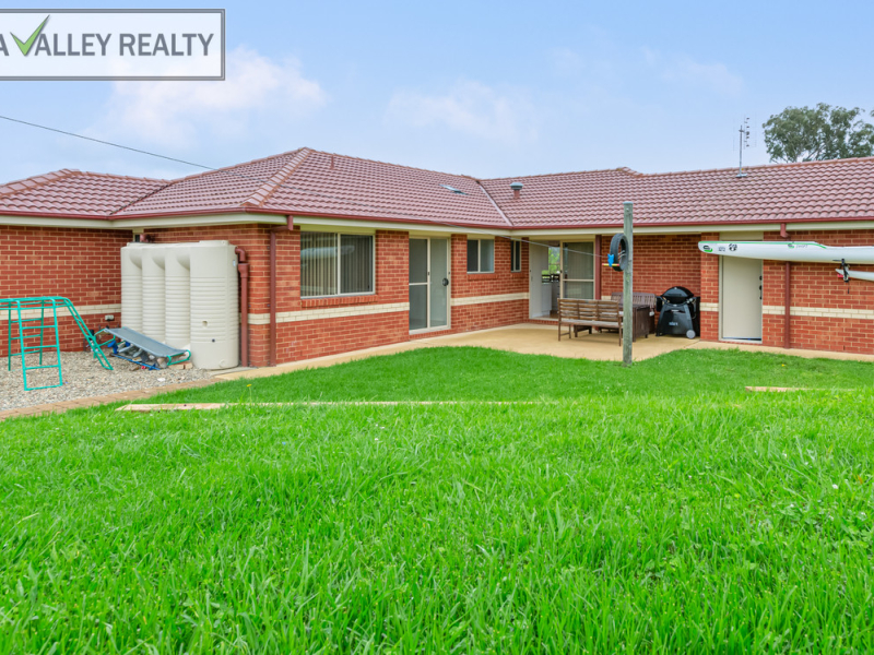 53 Glen Mia Drive, Bega, NSW 2550 AUS