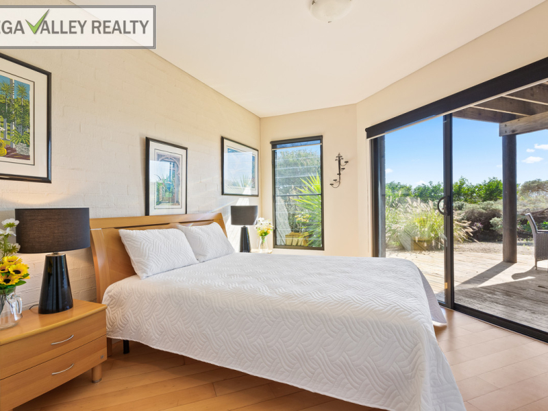 8/15 Wallaga Lake Road, Bermagui, NSW 2546 AUS