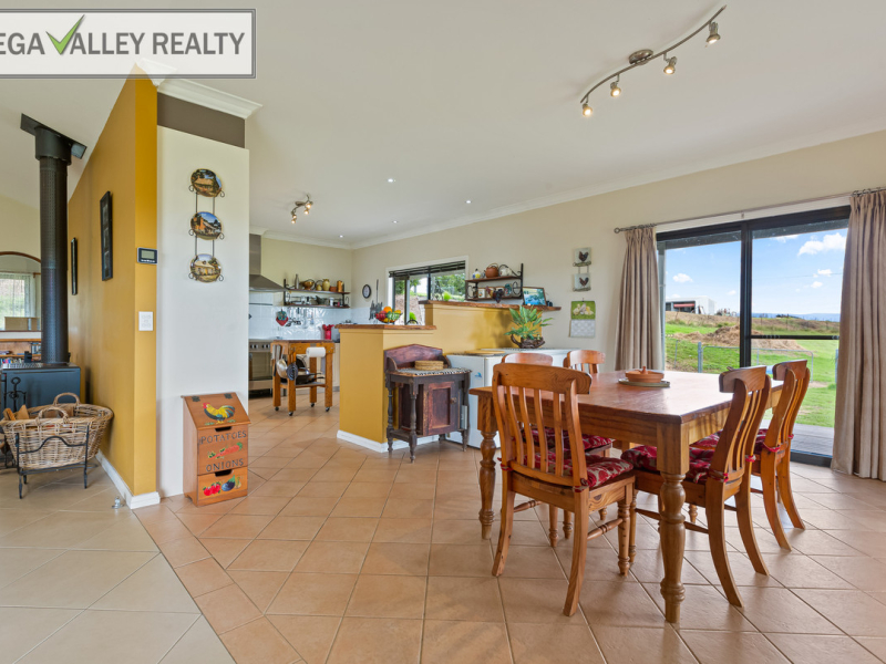 402 West Kameruka Road, Candelo, NSW 2550 AUS