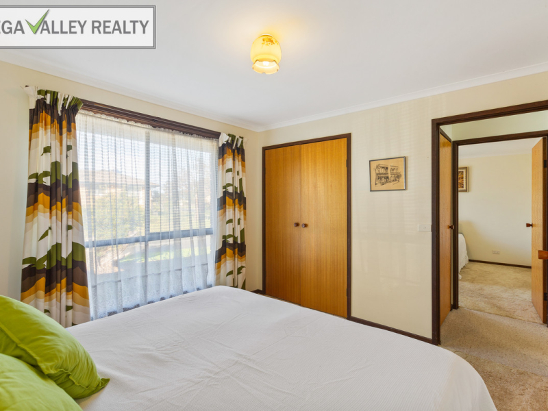 2/87 Pacific Way, Tura Beach, NSW 2548 AUS