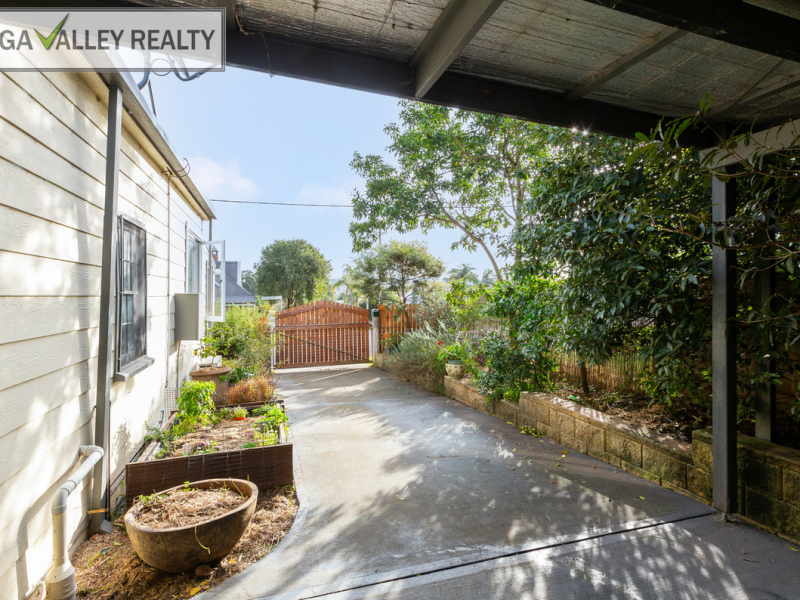 4 Minyama Parade, Bega, NSW 2550 AUS