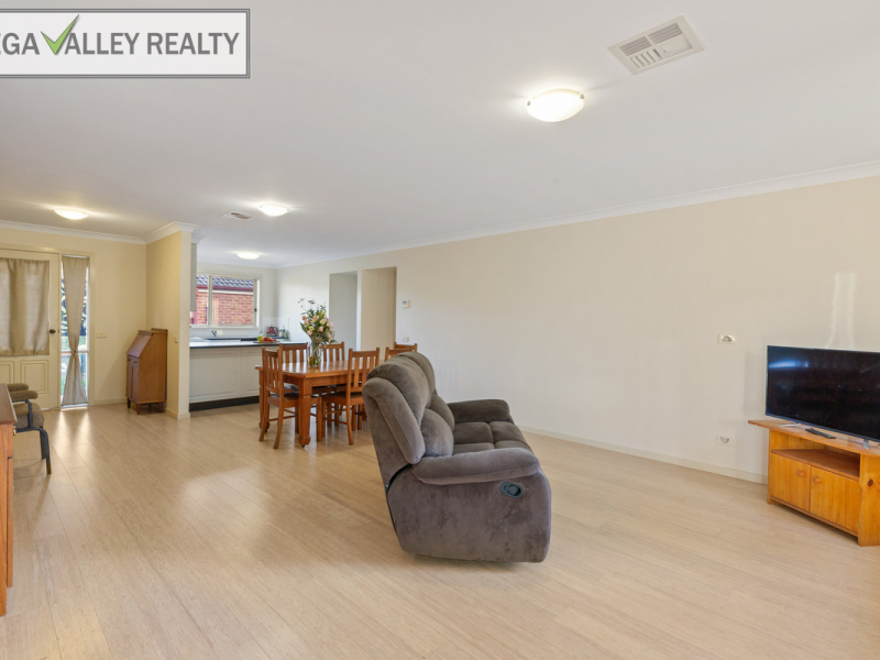 67 Rawlinson Street, Bega, NSW 2550 AUS