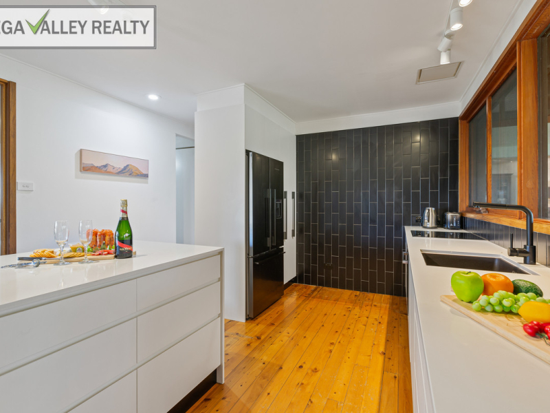 12 Corridgeree Road, Bega, NSW 2550 AUS