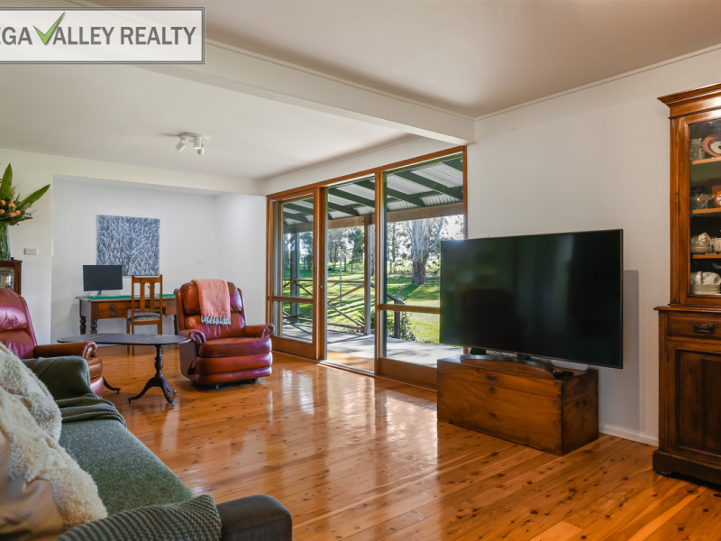 12 Corridgeree Road, Bega, NSW 2550 AUS