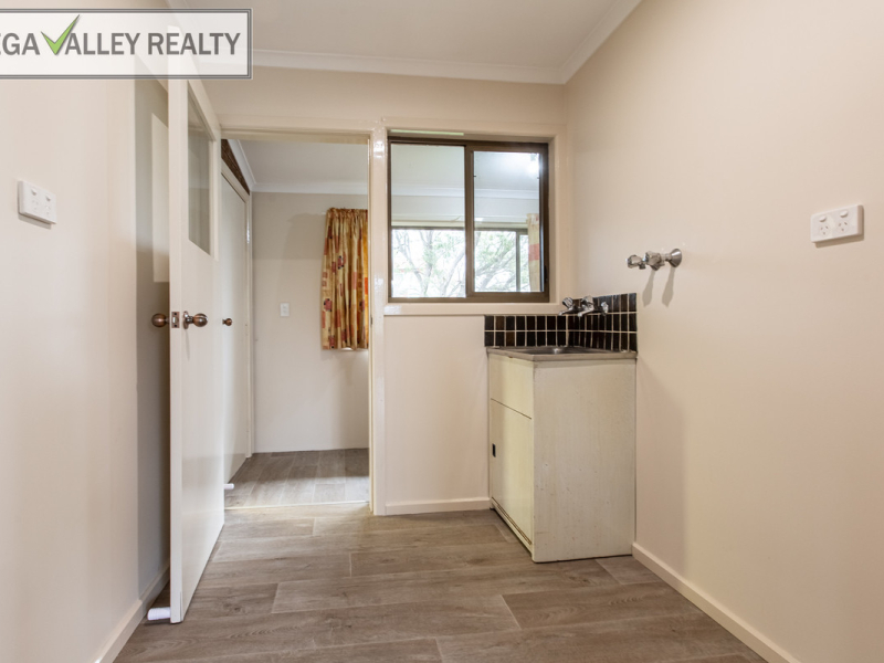 15 Koolgarra Drive, Bega, NSW 2550 AUS