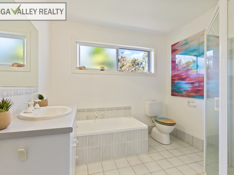 13 Dolphin Cove Drive, Tura Beach, NSW 2548 AUS