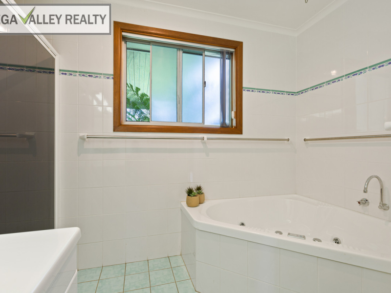 5 Glebe Avenue, Bega, NSW 2550 AUS