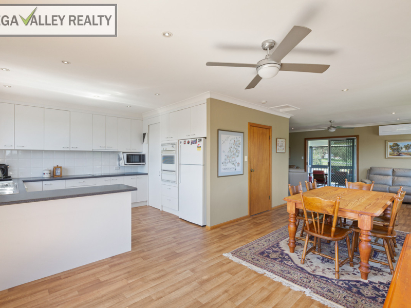 5 Glebe Avenue, Bega, NSW 2550 AUS