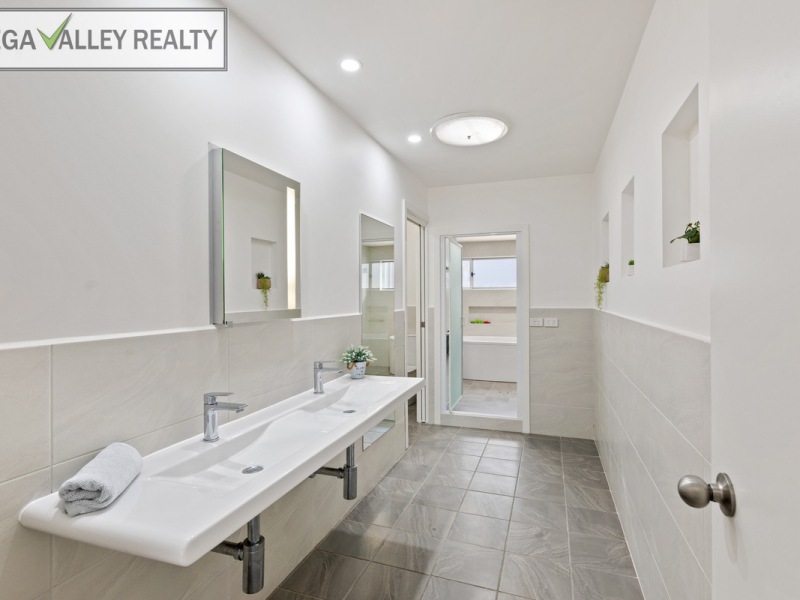 1834 Sapphire Coast Drive, Kalaru, NSW 2550 AUS