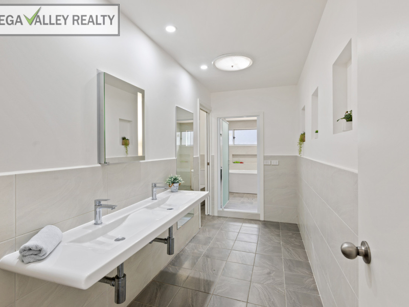 1834 Sapphire Coast Drive, Kalaru, NSW 2550 AUS