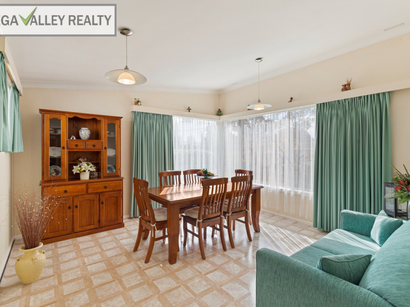 13 Kirkland Avenue, Bega, NSW 2550 AUS