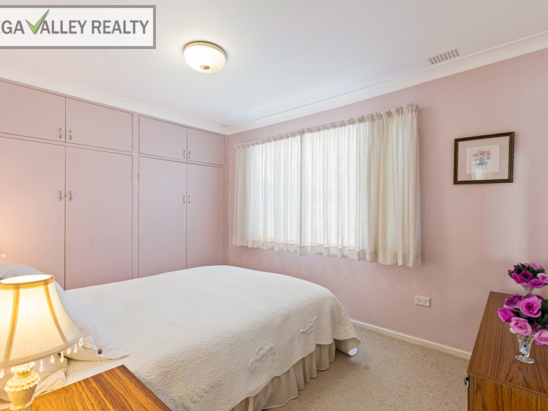 13 Kirkland Avenue, Bega, NSW 2550 AUS