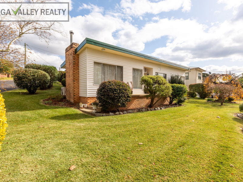 13 Kirkland Avenue, Bega, NSW 2550 AUS