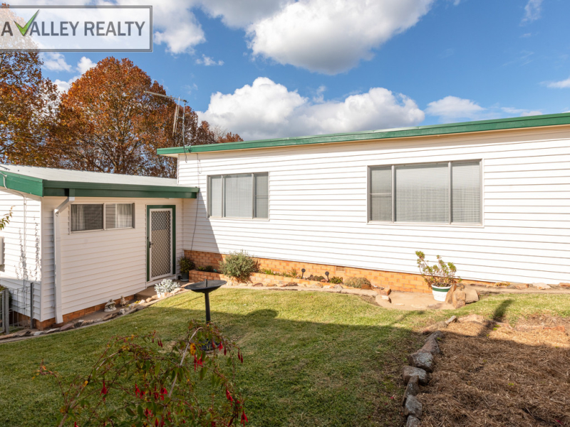 13 Kirkland Avenue, Bega, NSW 2550 AUS