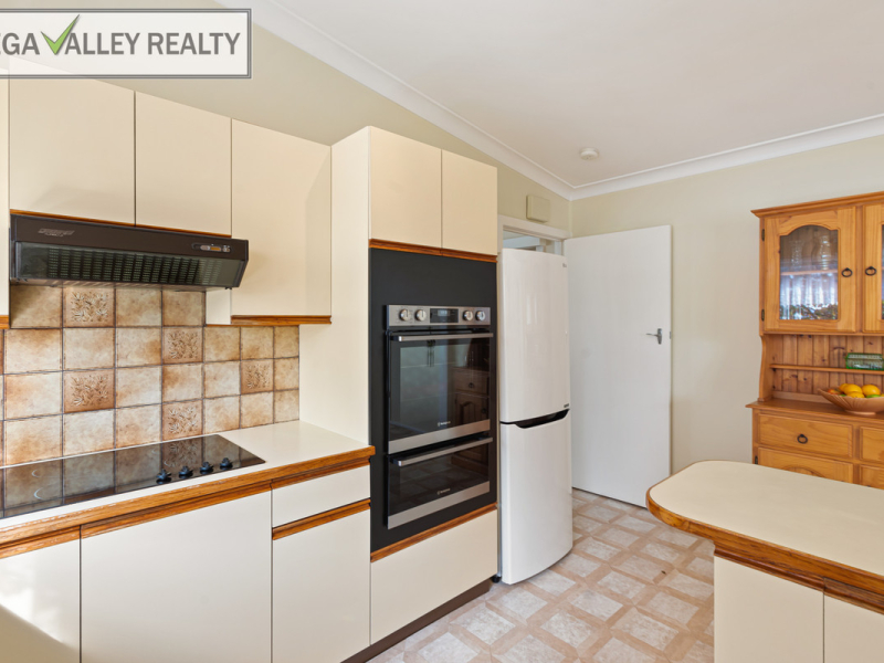 13 Kirkland Avenue, Bega, NSW 2550 AUS