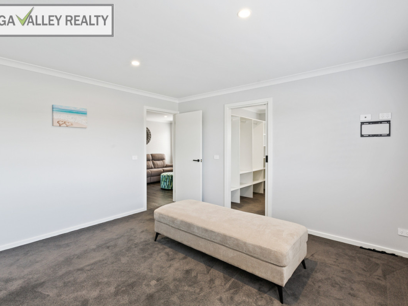 8 Wumbara Close, Bega, NSW 2550 AUS