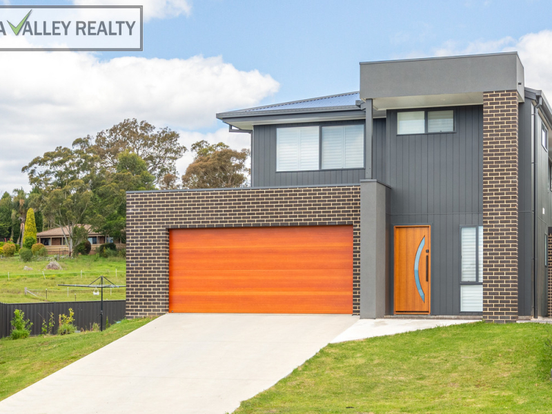 8 Wumbara Close, Bega, NSW 2550 AUS