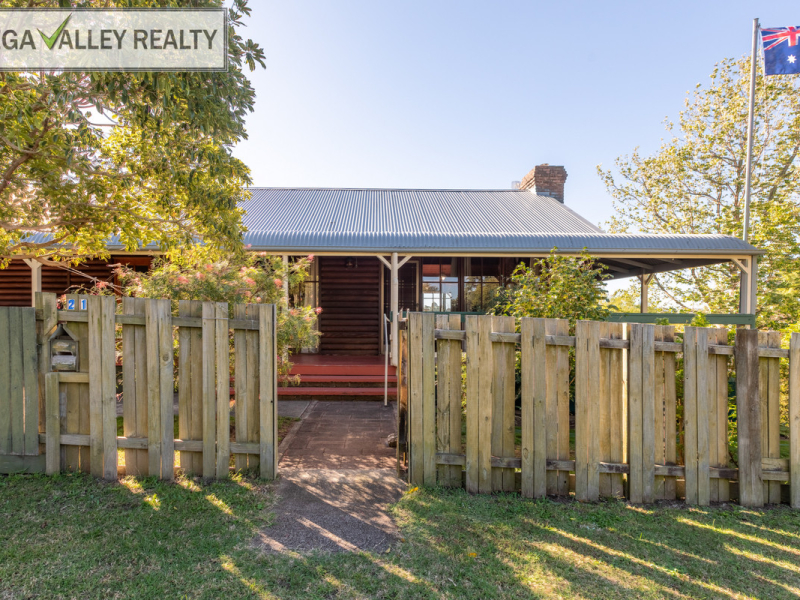 21 Laws Drive, Bega, NSW 2550 AUS