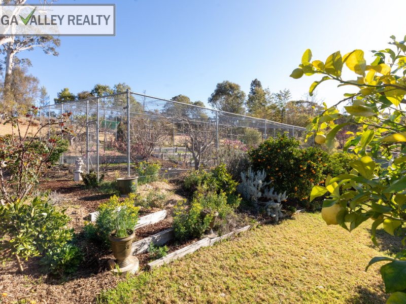 44 Narrawa Place, Bega, NSW 2550 AUS