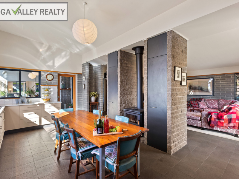 44 Narrawa Place, Bega, NSW 2550 AUS