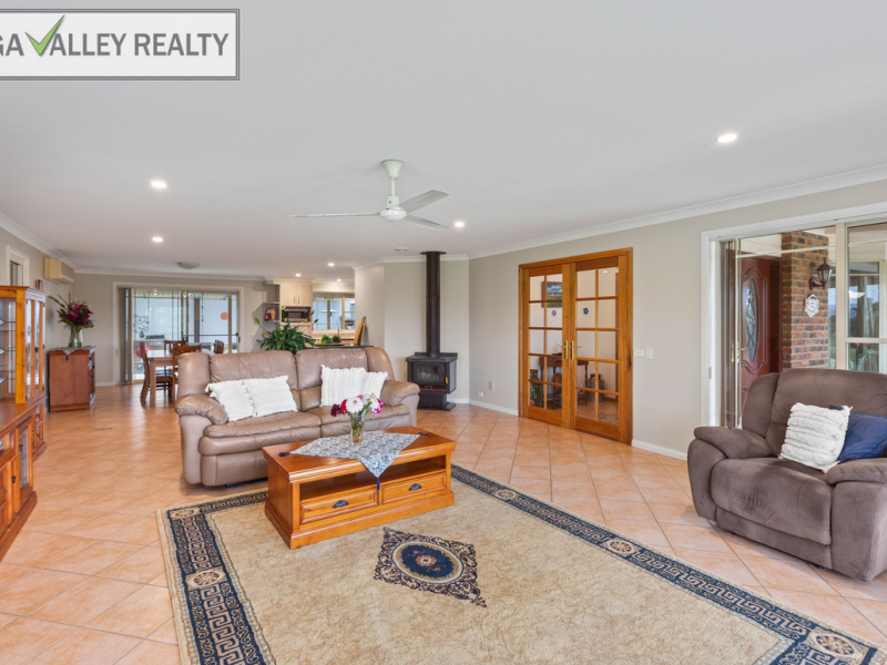 35 Applegum Close, Bega, NSW 2550 AUS