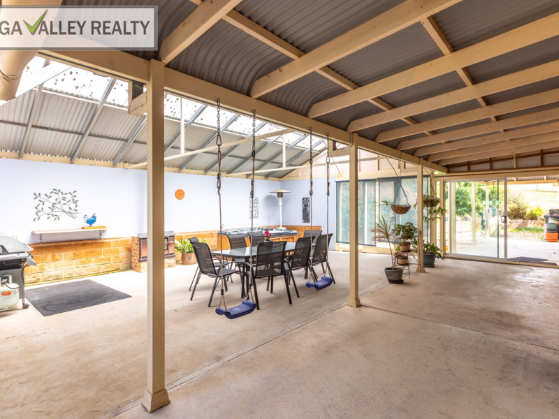 35 Applegum Close, Bega, NSW 2550 AUS