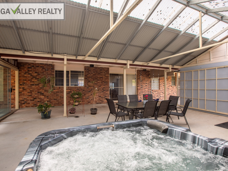 35 Applegum Close, Bega, NSW 2550 AUS