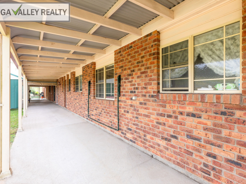 35 Applegum Close, Bega, NSW 2550 AUS