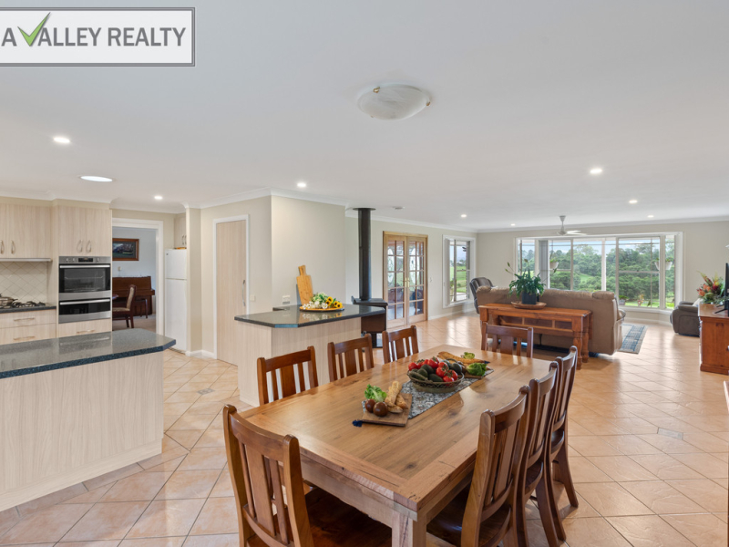 35 Applegum Close, Bega, NSW 2550 AUS