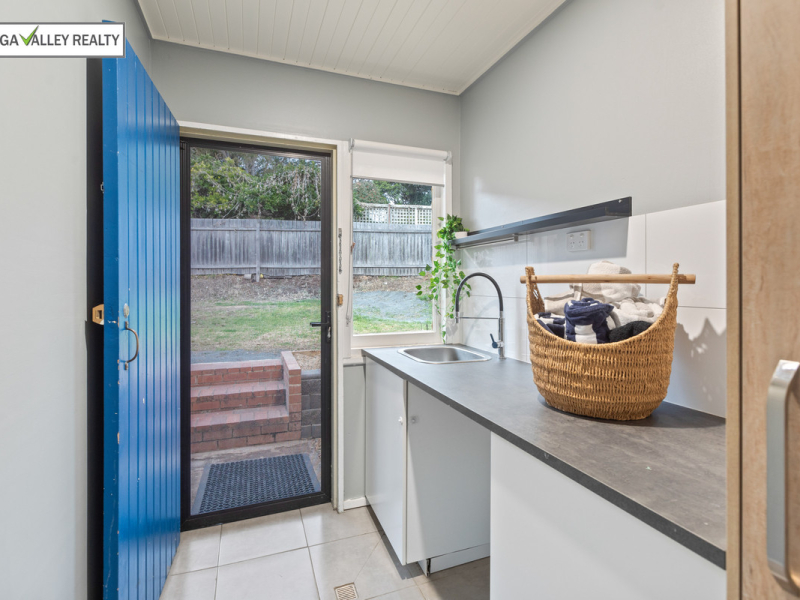 27 Girraween Crescent, Bega, NSW 2550 AUS