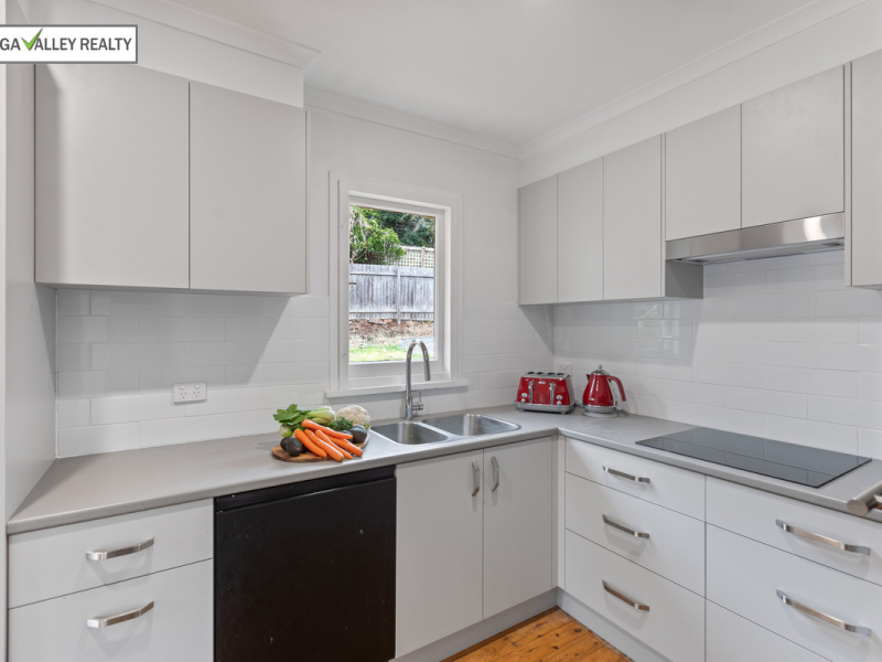 27 Girraween Crescent, Bega, NSW 2550 AUS