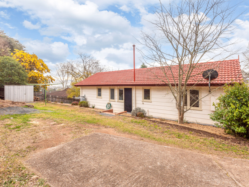 27 Girraween Crescent, Bega, NSW 2550 AUS