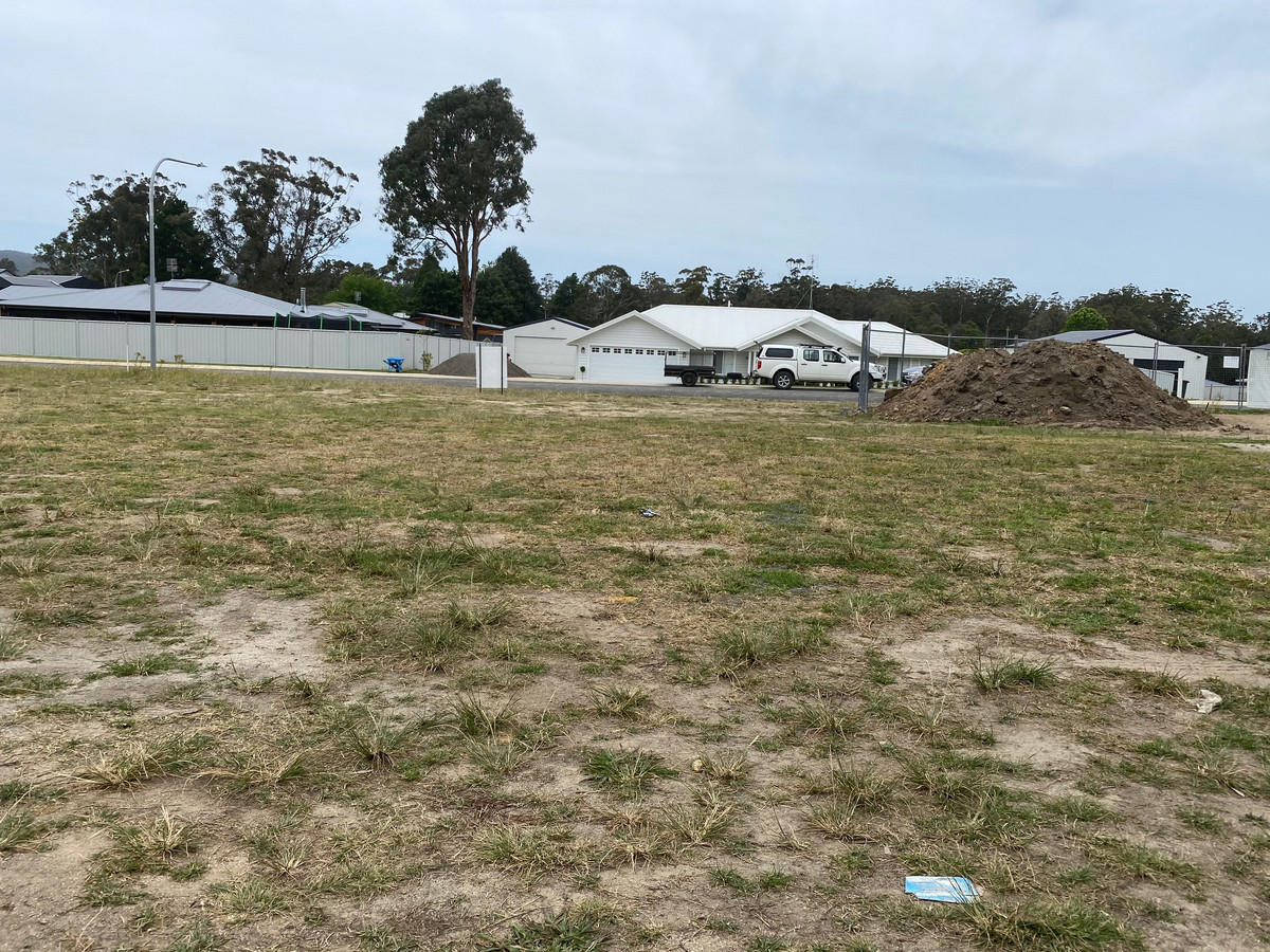 27 Kurrajong Crescent, Kalaru - Thumbnail 2