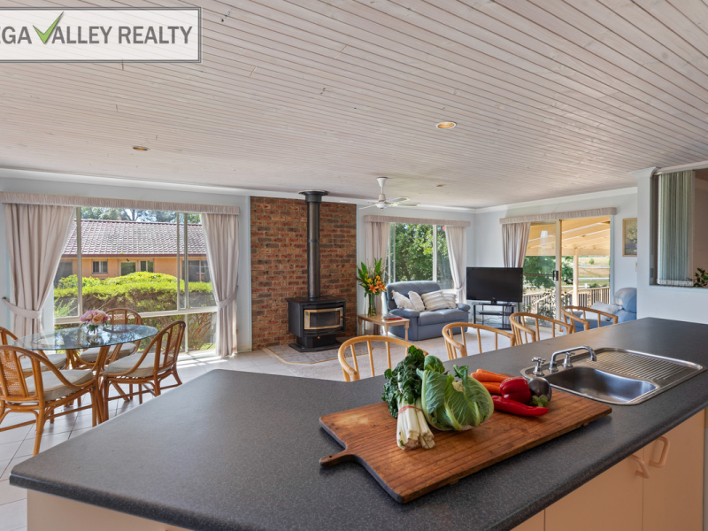 10 Taronga Crescent, Bega, NSW 2550 AUS