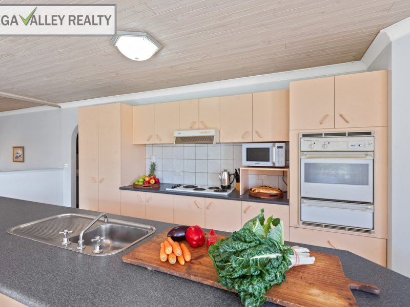 10 Taronga Crescent, Bega, NSW 2550 AUS