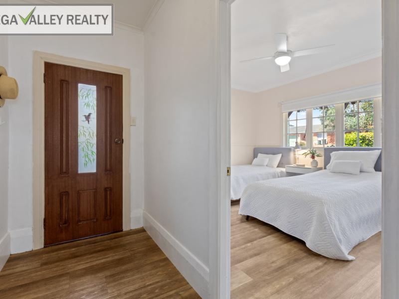 67 Ravenswood Street, Bega, NSW 2550 AUS