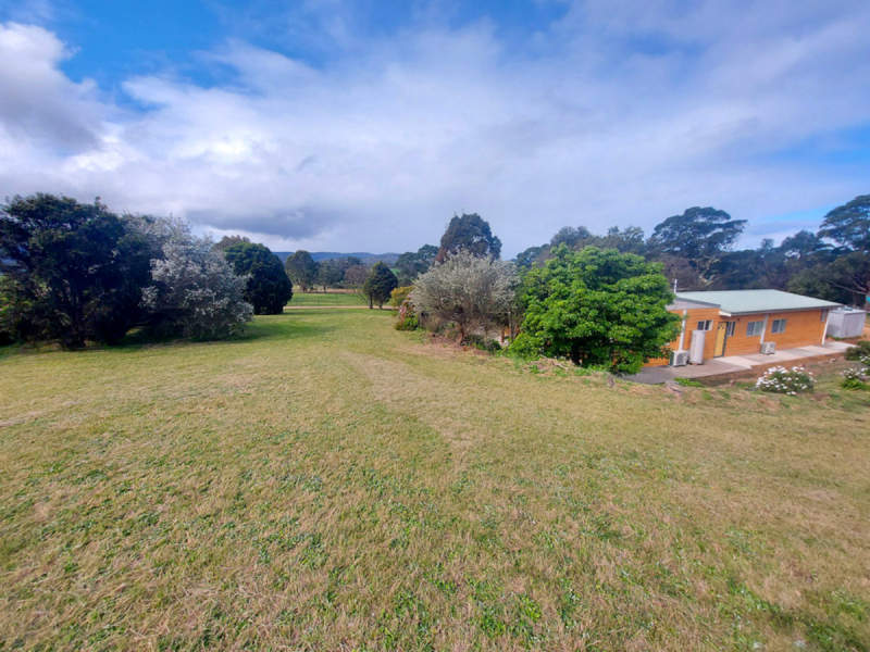 11 Narrawa Place, Bega, NSW 2550 AUS