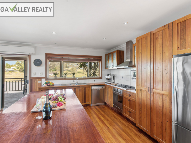 48 Lynjohn Drive, Bega, NSW 2550 AUS