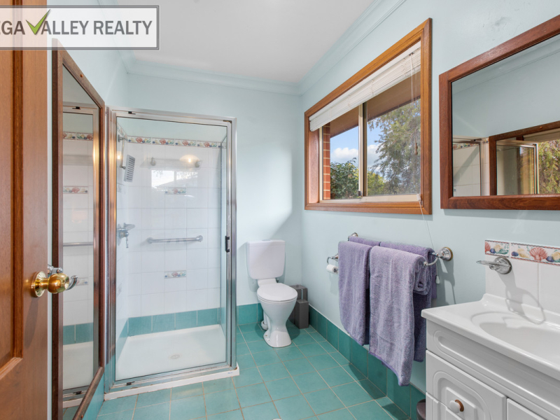 48 Lynjohn Drive, Bega, NSW 2550 AUS