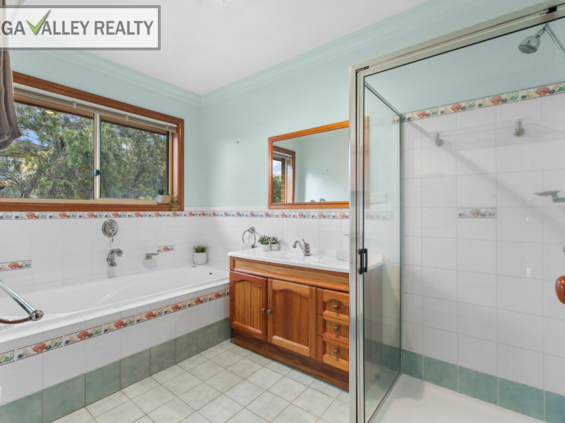 48 Lynjohn Drive, Bega, NSW 2550 AUS