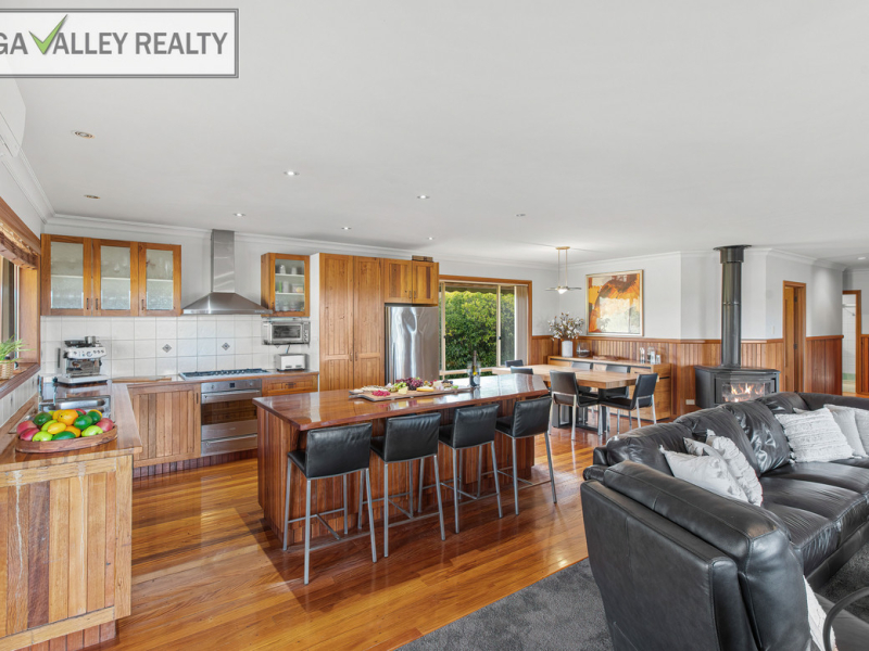 48 Lynjohn Drive, Bega, NSW 2550 AUS