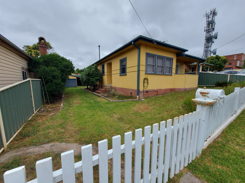 8 Sattler Street, Bega, NSW 2550 AUS