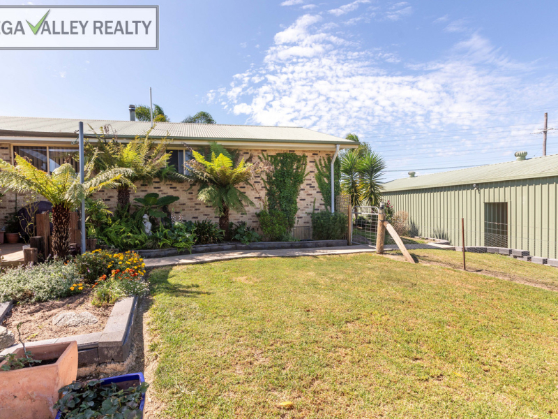 85 Max Slater Drive, Bega, NSW 2550 AUS