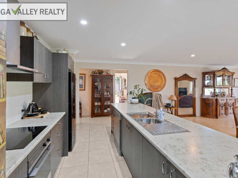 12 Millbank Way, Bega, NSW 2550 AUS