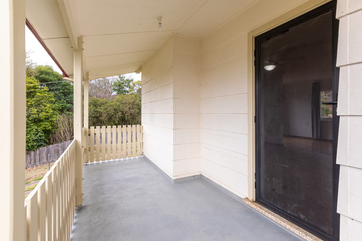 27 Girraween Crescent, Bega - Thumbnail 2