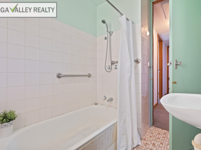 29 bunyarra Drive, Bega, NSW 2550 AUS